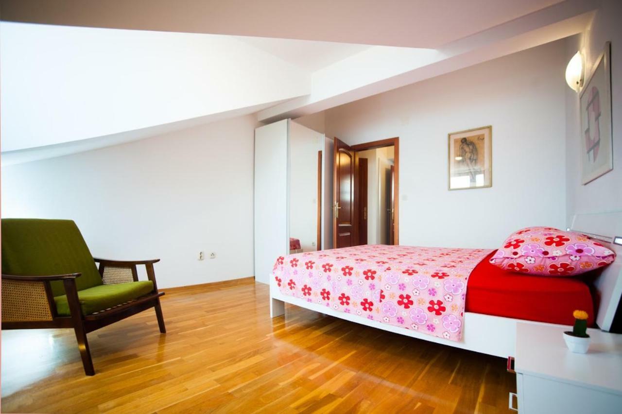 House Koloc Apartman Bol Kültér fotó