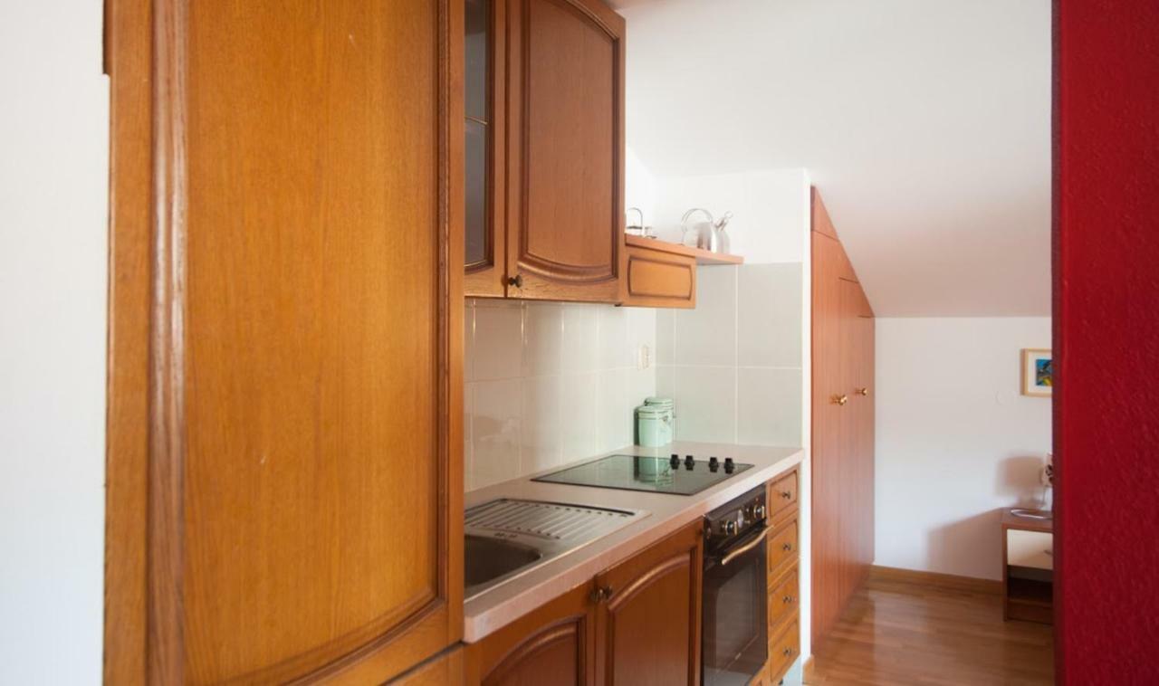 House Koloc Apartman Bol Kültér fotó