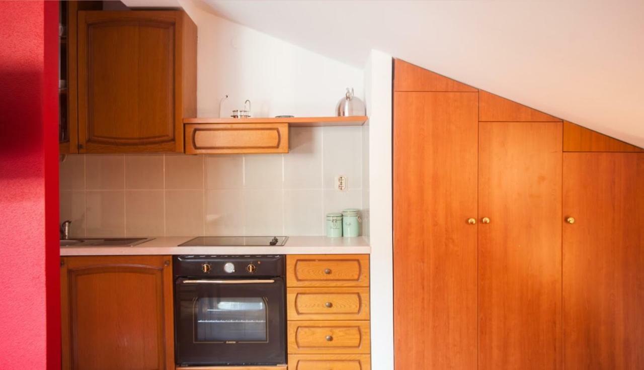 House Koloc Apartman Bol Kültér fotó