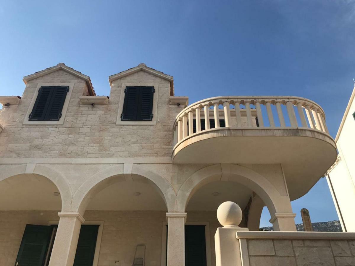 House Koloc Apartman Bol Kültér fotó