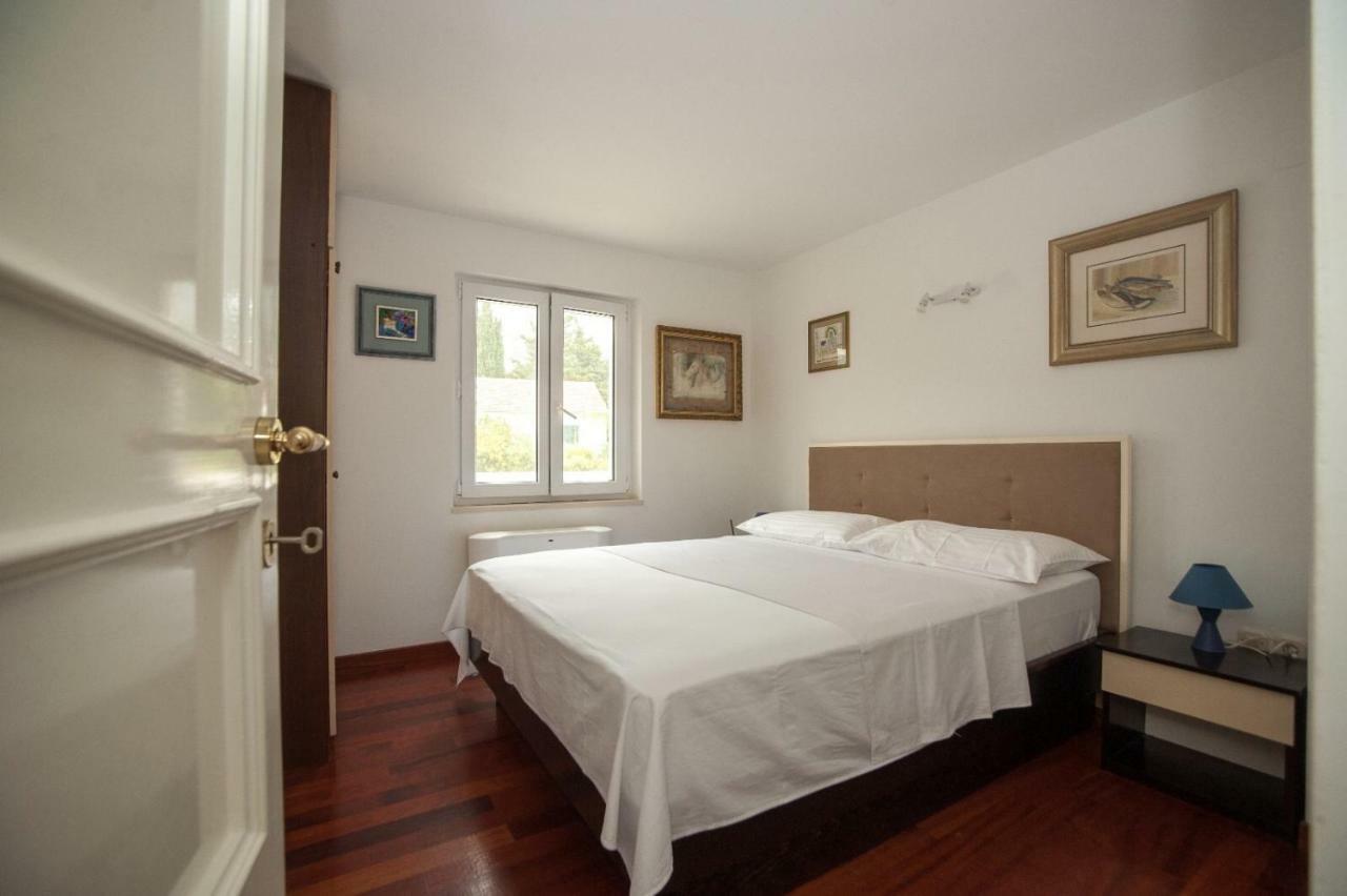 House Koloc Apartman Bol Kültér fotó