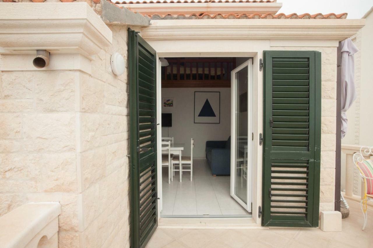 House Koloc Apartman Bol Kültér fotó