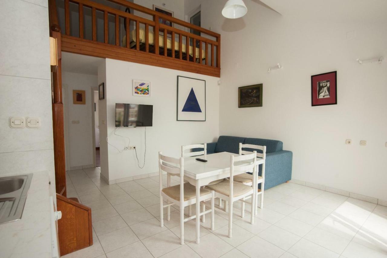 House Koloc Apartman Bol Kültér fotó