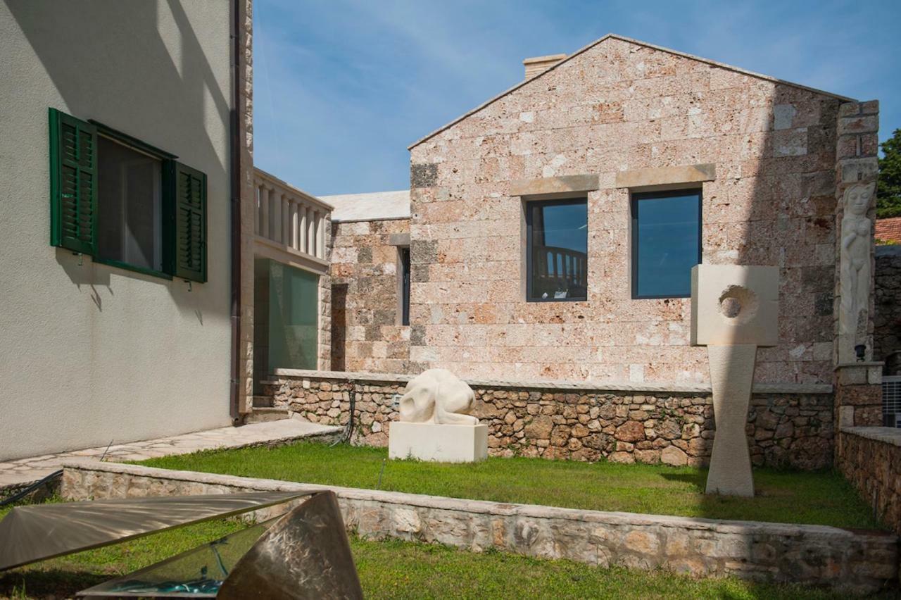House Koloc Apartman Bol Kültér fotó